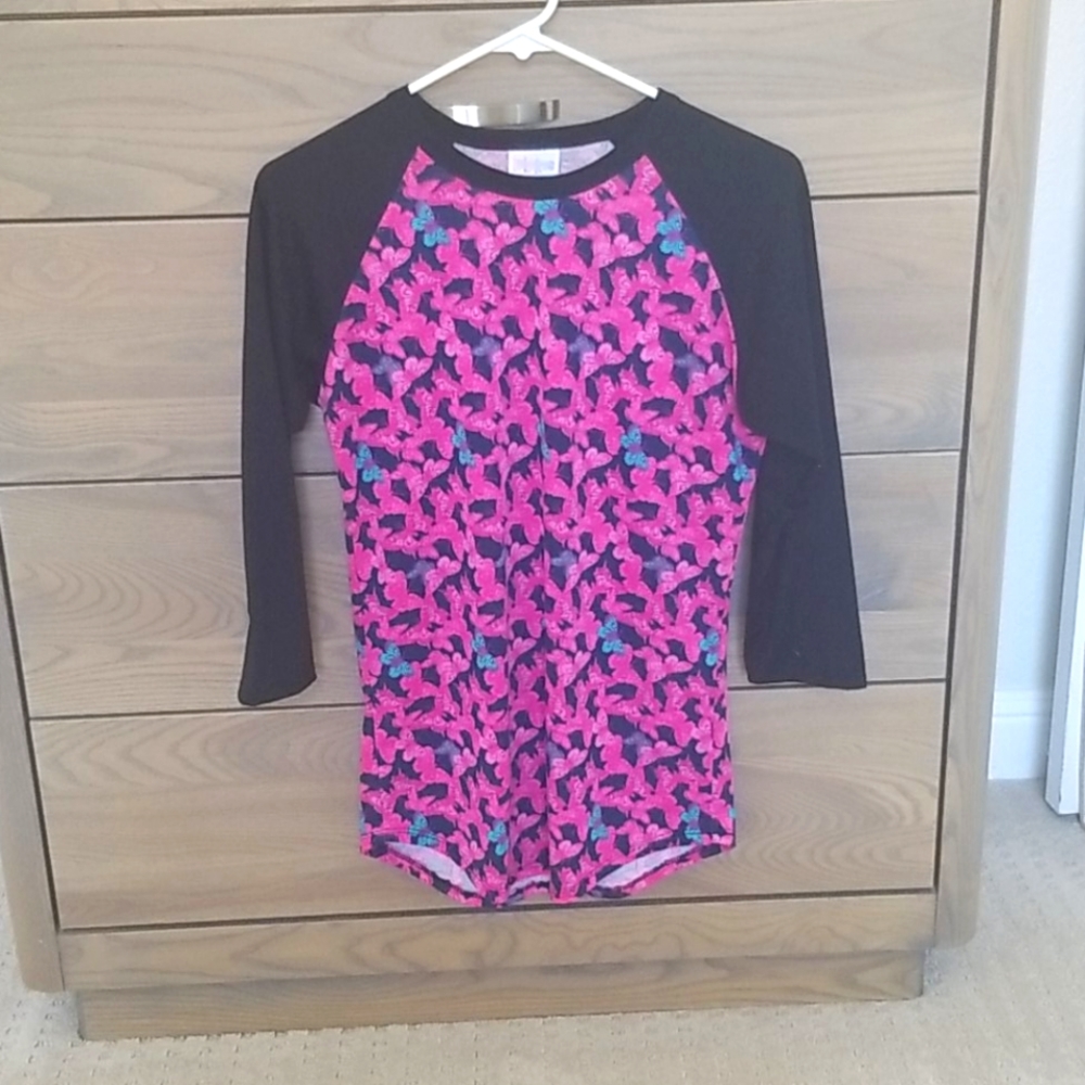 *DONATING SOON* LuLaRoe Butterfly Baseball Shirt